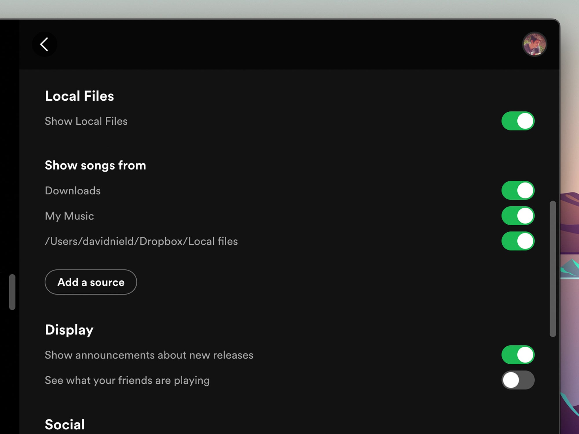 La interfaz de Spotify muestra cómo agregar música de su propiedad a su lista de reproducción de Spotify.