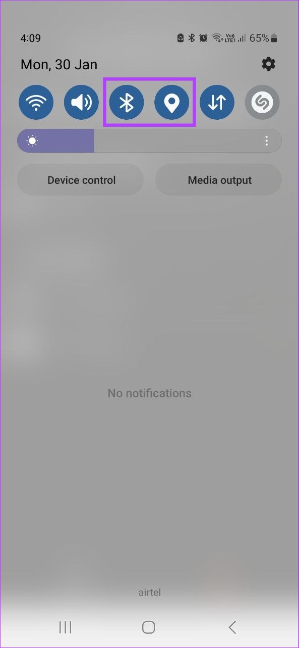 Habilitar ubicación y Bluetooth