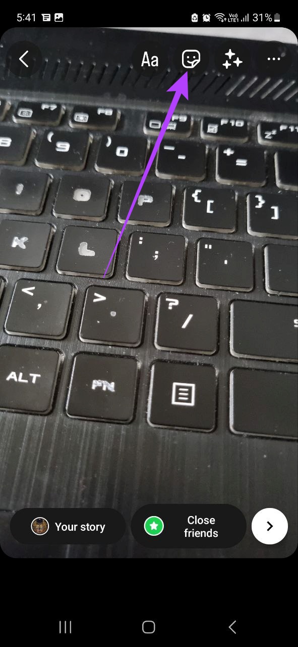 Toca el icono de la pegatina.