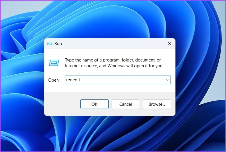 Escriba regedit en la herramienta Ejecutar