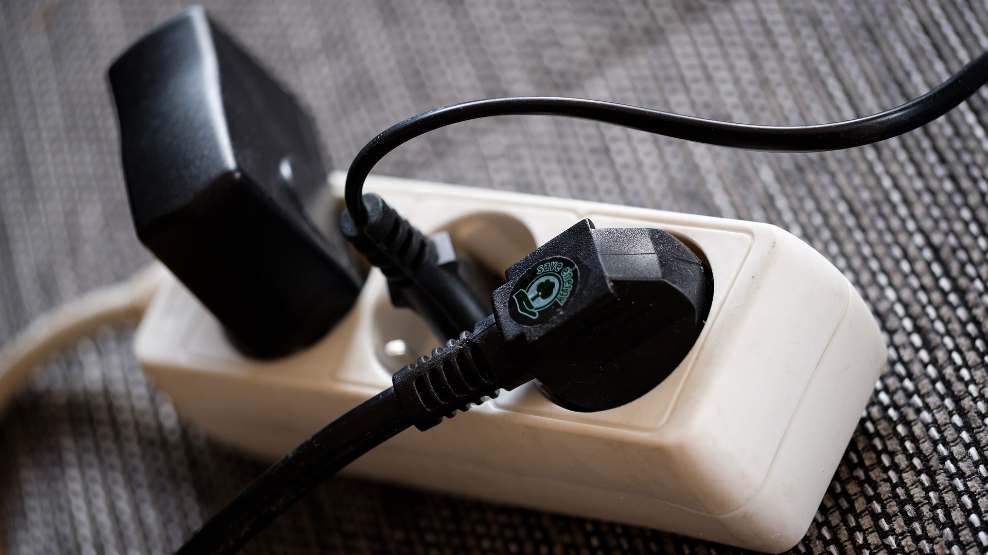 Regleta de enchufes con interruptor independiente